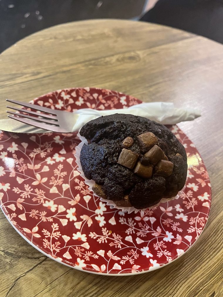 Chocolate chunk muffin